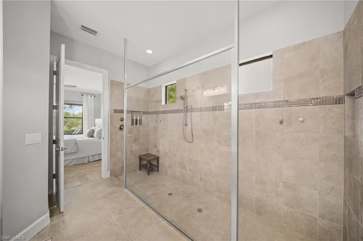 8879 Vaccaro Ct, Naples, Florida 34119