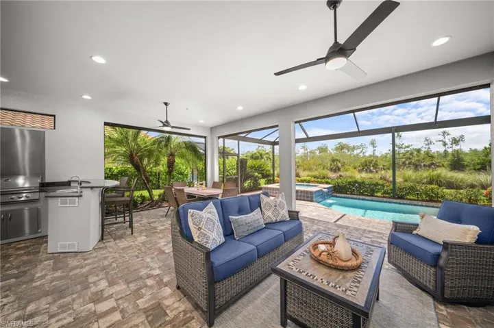 8879 Vaccaro Ct, Naples, Florida 34119
