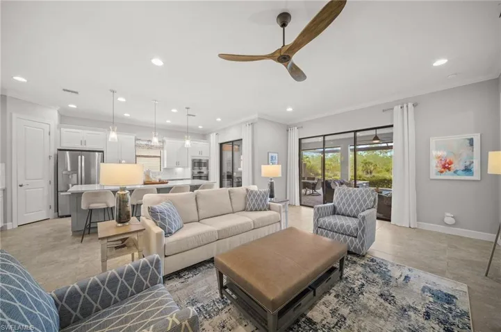 8879 Vaccaro Ct, Naples, Florida 34119