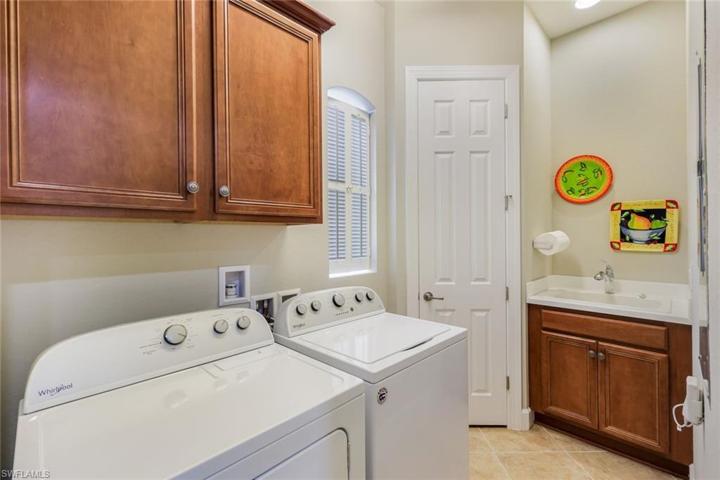 9520  Ironstone  TER, Naples, FL 34120