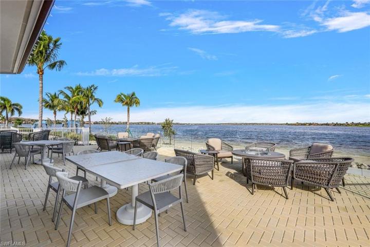 9520  Ironstone  TER, Naples, FL 34120