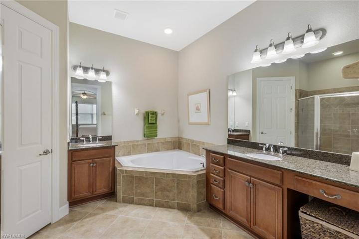 9520  Ironstone  TER, Naples, FL 34120