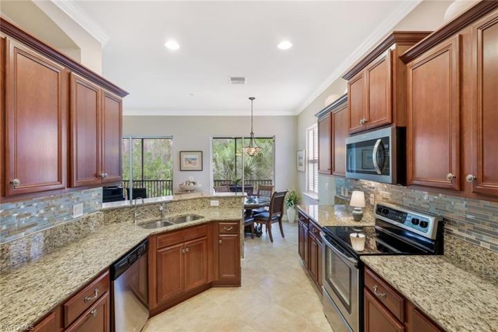 9520  Ironstone  TER, Naples, FL 34120