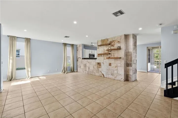 8390  Sumner  AVE, Fort Myers, FL 33908