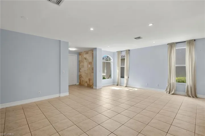 8390  Sumner  AVE, Fort Myers, FL 33908