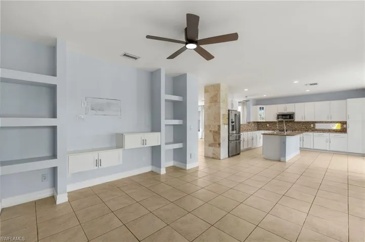 8390  Sumner  AVE, Fort Myers, FL 33908