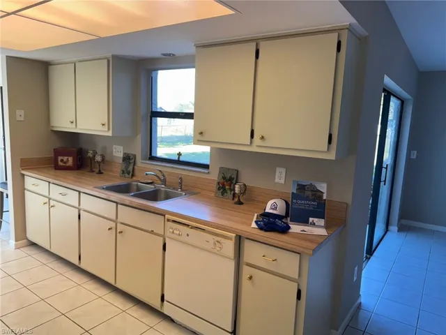 276 Ground Dove Cir, Lehigh Acres Fl 33936
