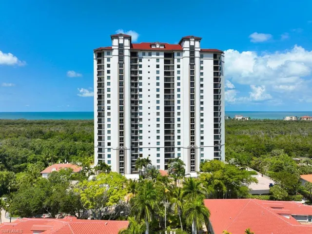 7225 Pelican Bay Blvd 203, Naples, Florida 34108