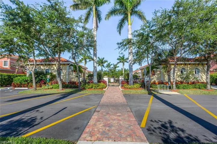 20281 Estero Gardens Cir 204, Estero, Florida 33928