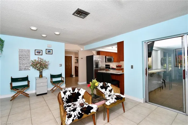 Family Room or Eat in Kitchen: your choice!