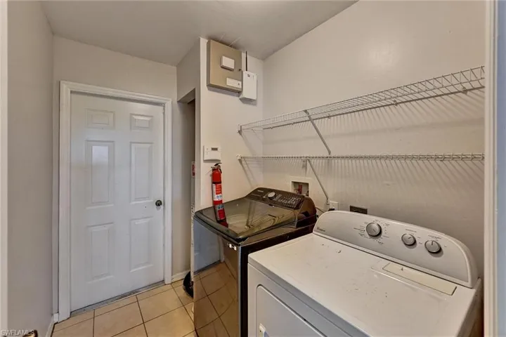 2000 Nw 4th St, Cape Coral, Florida 33993