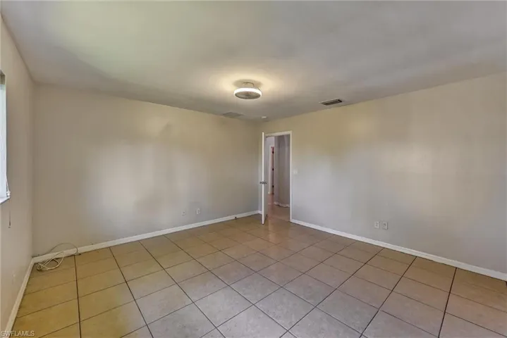 2000 Nw 4th St, Cape Coral, Florida 33993