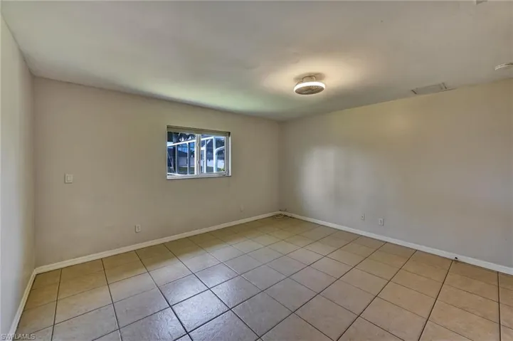 2000 Nw 4th St, Cape Coral, Florida 33993