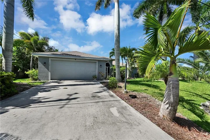 2000 Nw 4th St, Cape Coral, Florida 33993
