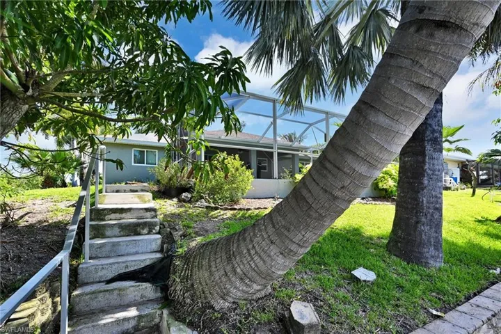 2000 Nw 4th St, Cape Coral, Florida 33993