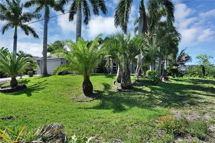 2000 Nw 4th St, Cape Coral, Florida 33993