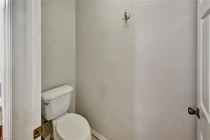 2000 Nw 4th St, Cape Coral, Florida 33993