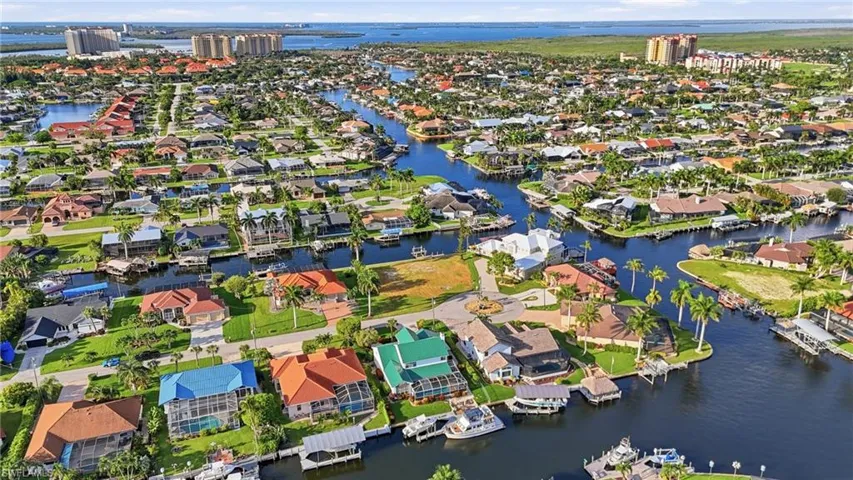 1230 Sw 53rd Ter, Cape Coral, Florida 33914