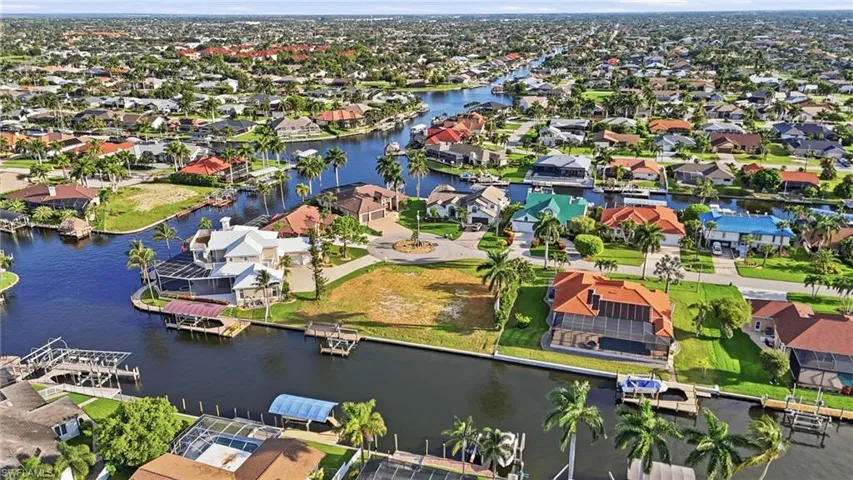1230 Sw 53rd Ter, Cape Coral, Florida 33914
