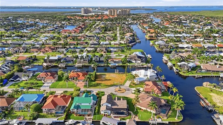 1230 Sw 53rd Ter, Cape Coral, Florida 33914