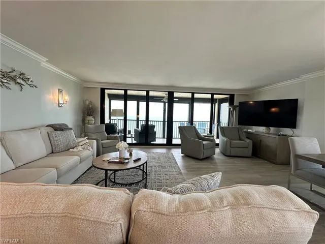 10951 Gulfshore Dr # 1405, Naples, Florida 34108