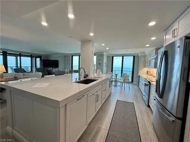 10951 Gulfshore Dr # 1405, Naples, Florida 34108