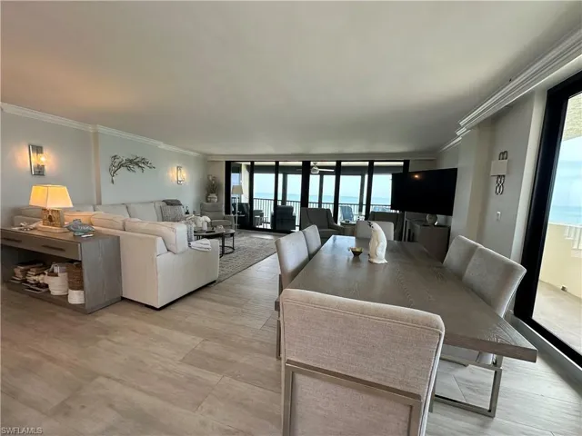 10951 Gulfshore Dr # 1405, Naples, Florida 34108