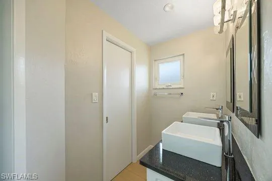 9757 Berkshire St, Naples, Florida 34109