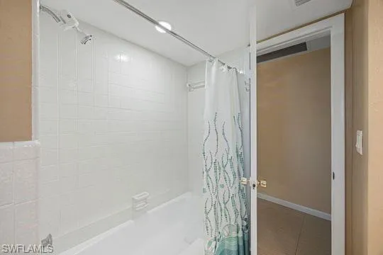 9757 Berkshire St, Naples, Florida 34109
