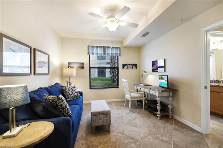 Den/Flex Room