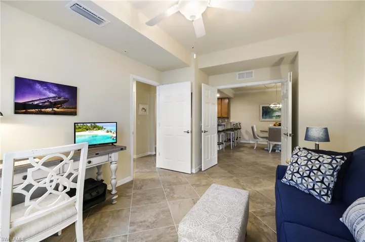 Den/Flex Room