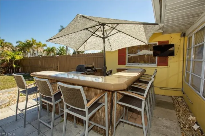View of patio / terrace with exterior kitchen