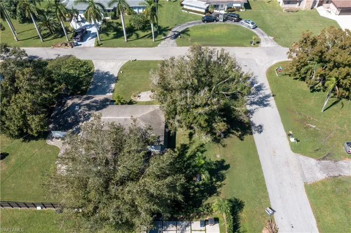 Birds eye view of property