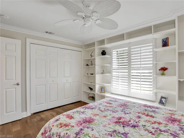 4581  Lakewood  BLVD, Naples, FL 34112