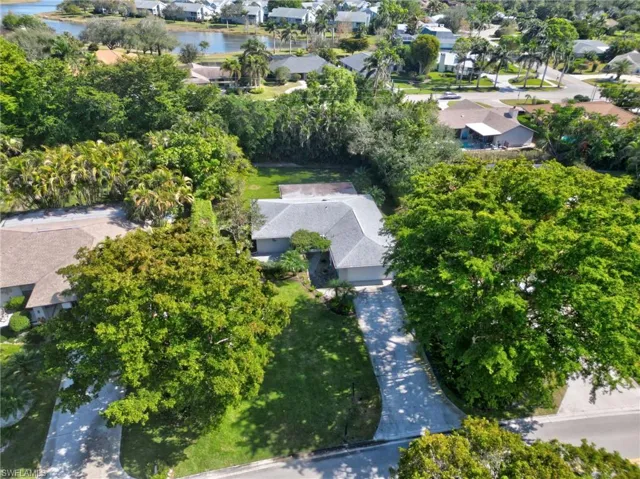 4581  Lakewood  BLVD, Naples, FL 34112