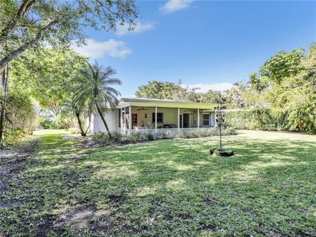 4581  Lakewood  BLVD, Naples, FL 34112