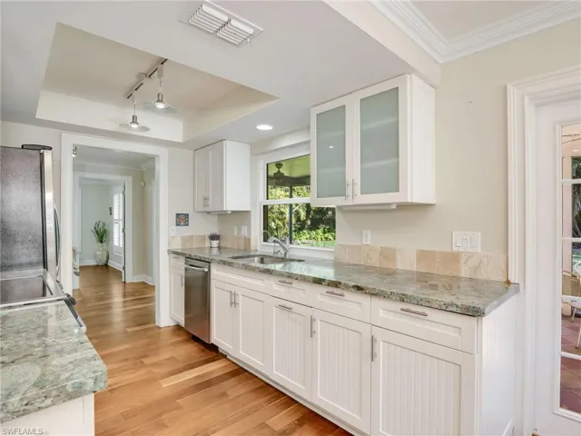 4581  Lakewood  BLVD, Naples, FL 34112