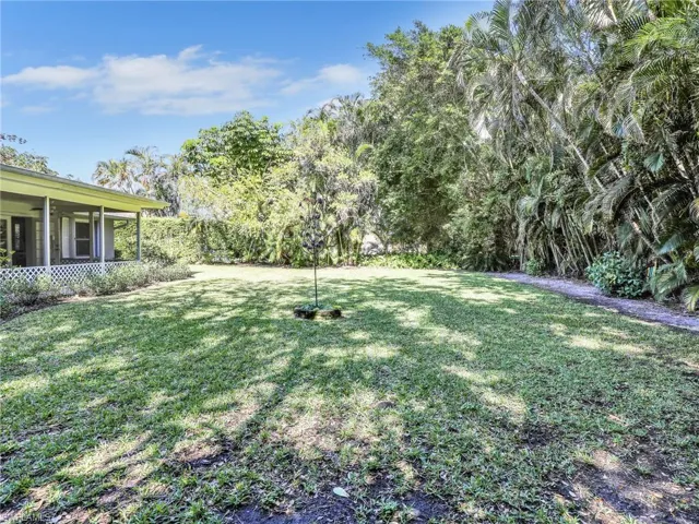 4581  Lakewood  BLVD, Naples, FL 34112