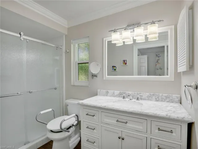 4581  Lakewood  BLVD, Naples, FL 34112
