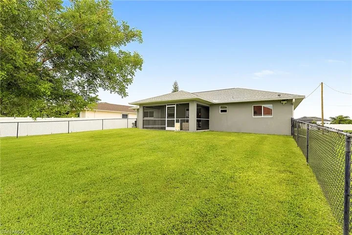 1904 Nw Embers Ter, Cape Coral, Florida 33993