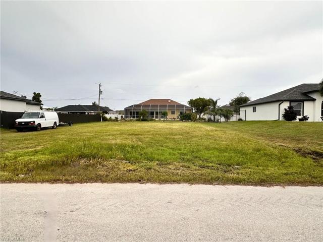 1221 SW 35th TER, CAPE CORAL FL 33914