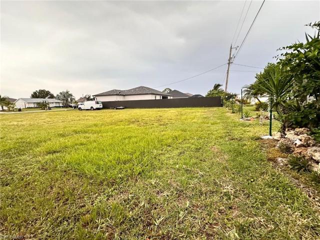 1221 SW 35th TER, CAPE CORAL FL 33914