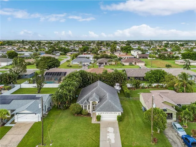 1411 Se 18th Ter, Cape Coral, Florida 33990