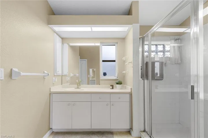 1411 Se 18th Ter, Cape Coral, Florida 33990