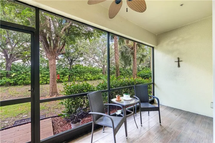 patio featuring ceiling fan