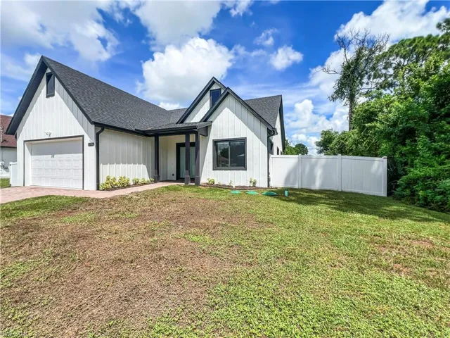 4306 3rd St Sw, Lehigh Acres, Florida 33976