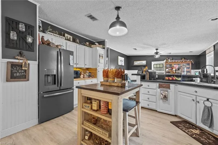 18690 Matt Rd, North Fort Myers, Florida 33917