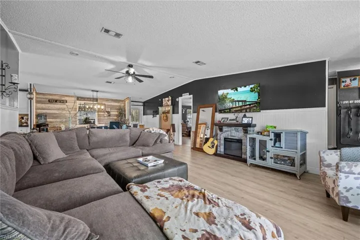 18690 Matt Rd, North Fort Myers, Florida 33917