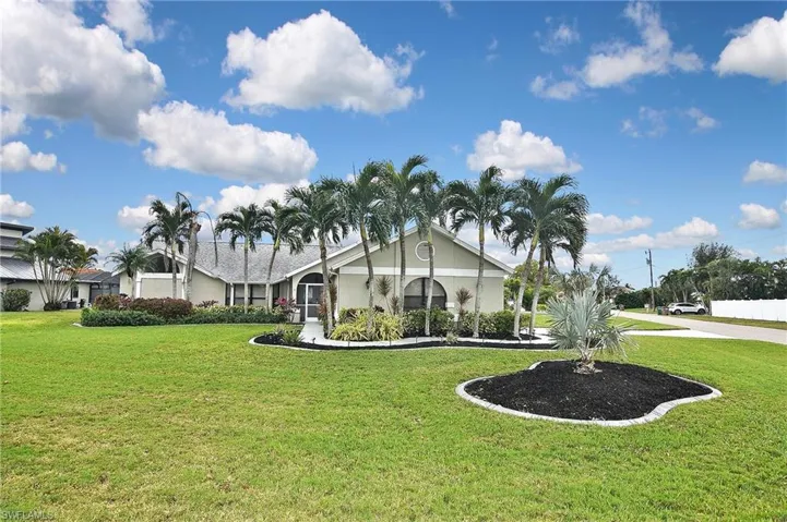 1620 Palaco Grande Pkwy, Cape Coral Fl 33904