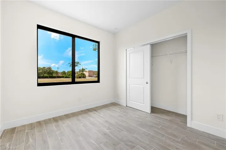 1826 Ne 11th Ln, Cape Coral, Florida 33909